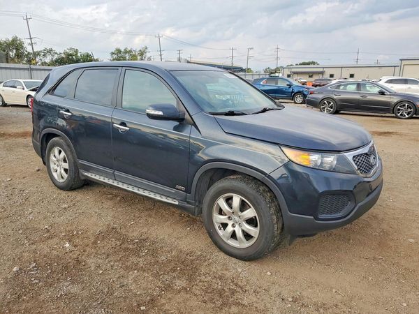 2013 KIA SORENTO Base / LX