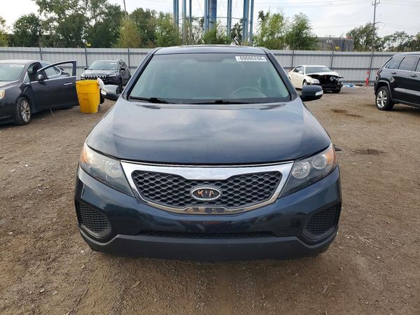 2013 KIA SORENTO Base / LX
