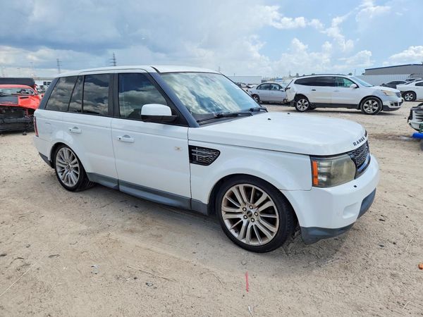 2013 LAND ROVER RANGEROVER HSE LUX — Passenger 3/4