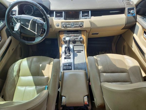 2013 LAND ROVER RANGEROVER HSE LUX — CKPT