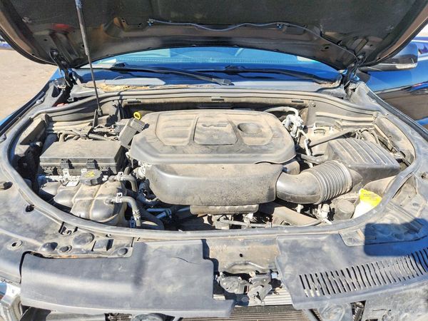 2019 DODGE DURANGO — Engine bay