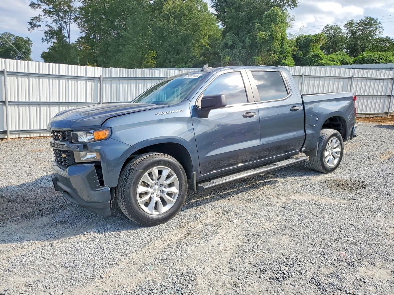 2021 CHEVROLET SILVERADO Custom — Front 3/4