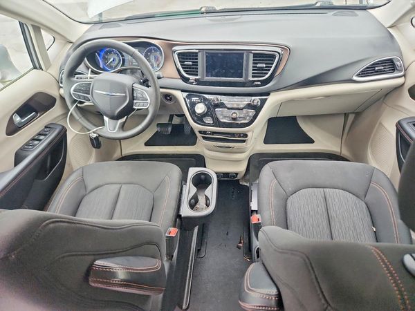 2018 CHRYSLER PACIFICA — CKPT