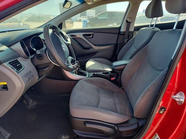 2014 HYUNDAI ELANTRA GLS (Middle)