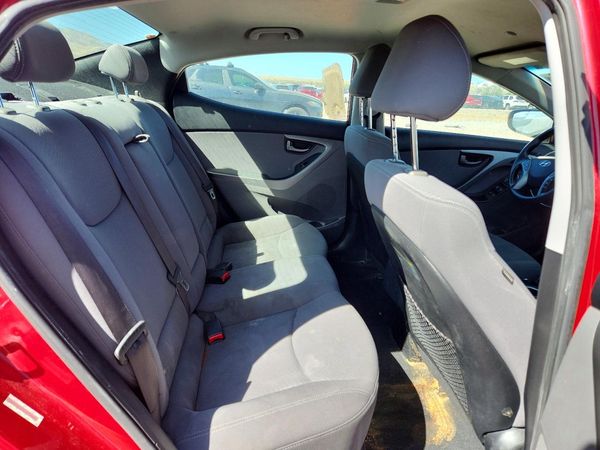 2014 HYUNDAI ELANTRA GLS (Middle)