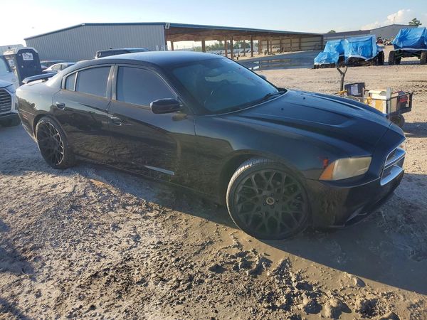 2013 DODGE CHARGER SE