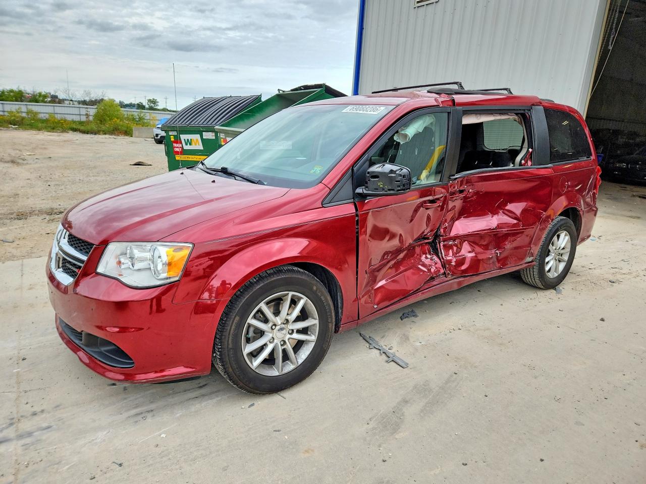 2016 DODGE GRAND CARAVAN — Front 3/4
