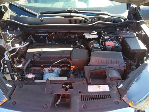 2017 HONDA CRV LX — Engine bay