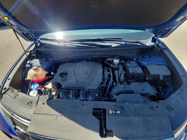 2022 HYUNDAI TUCSON — Engine bay