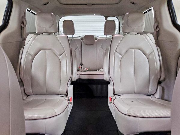2020 CHRYSLER PACIFICA — SUVN