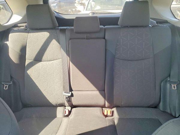 2019 TOYOTA RAV4 XLE / XLE Premium 4WD — SUVN