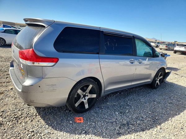 2012 TOYOTA SIENNA — PSRA