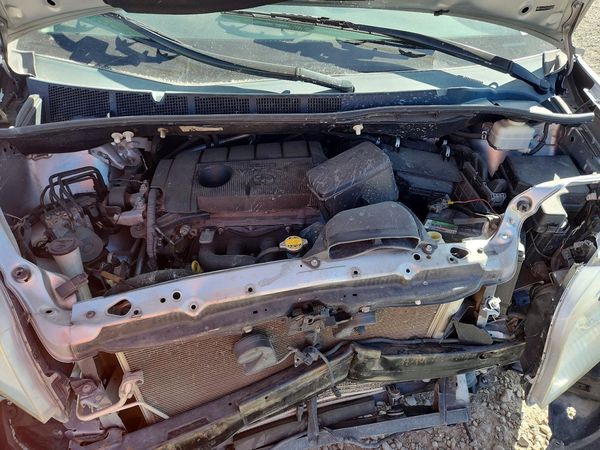 2012 TOYOTA SIENNA — Engine bay