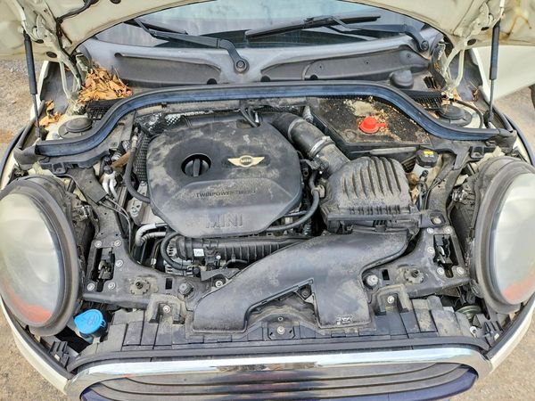 2016 MINI COOPER — Engine bay