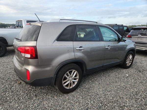 2014 KIA SORENTO Base/ LX