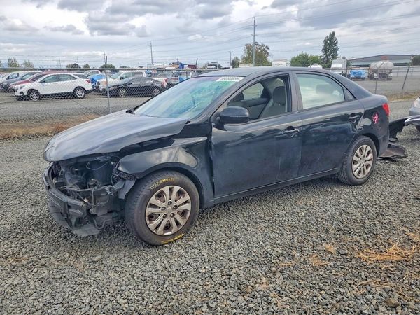 2013 KIA FORTE — Front 3/4