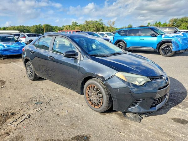2015 TOYOTA COROLLA — Passenger 3/4