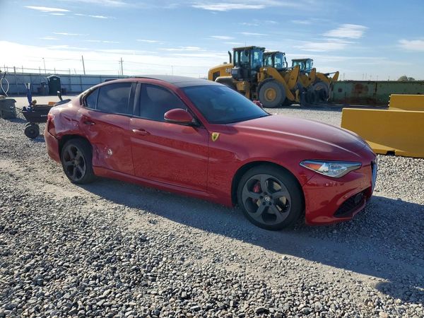 2017 ALFA ROMEO GIULIA AWD — Passenger 3/4