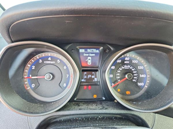 2014 HYUNDAI ELANTRA STD, Style, Tech — ODOM