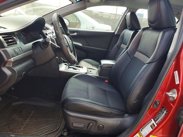 2014 TOYOTA CAMRY — DENT