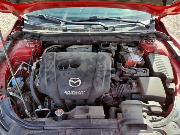 2014 MAZDA 6 — Engine bay