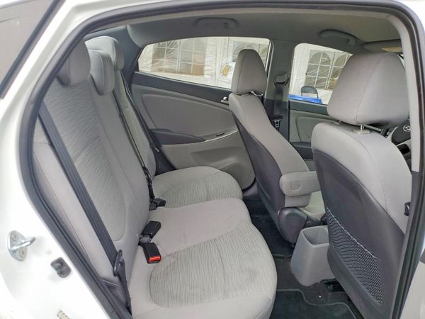 2017 HYUNDAI ACCENT SE Base