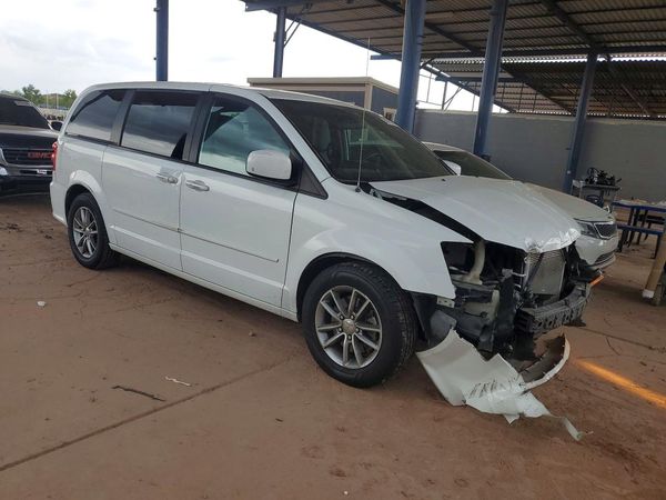 2014 DODGE GRAND CARAVAN — Passenger 3/4