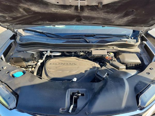 2021 HONDA PILOT — Engine bay