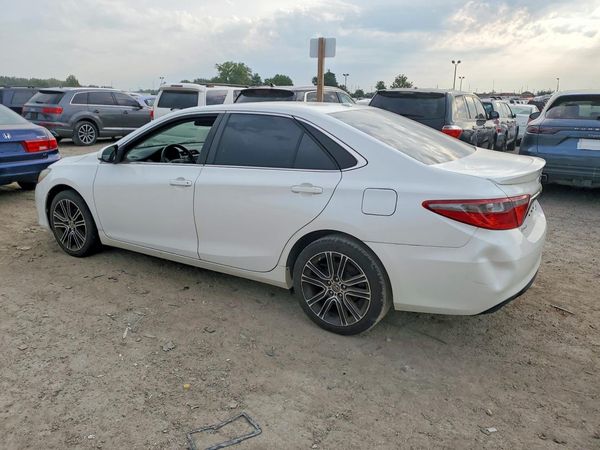 2016 TOYOTA CAMRY