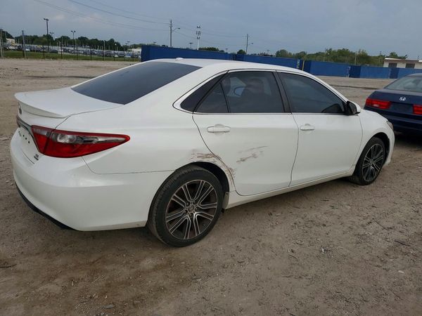2016 TOYOTA CAMRY