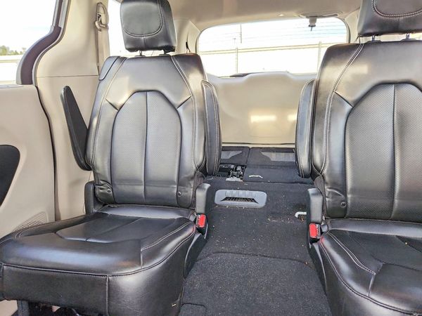 2021 CHRYSLER VOYAGER LXI — SUVN