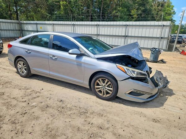 2015 HYUNDAI SONATA — Passenger 3/4
