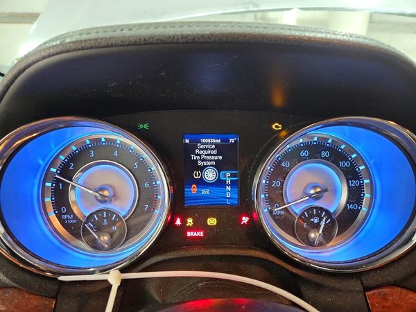 2014 CHRYSLER 300 — ODOM