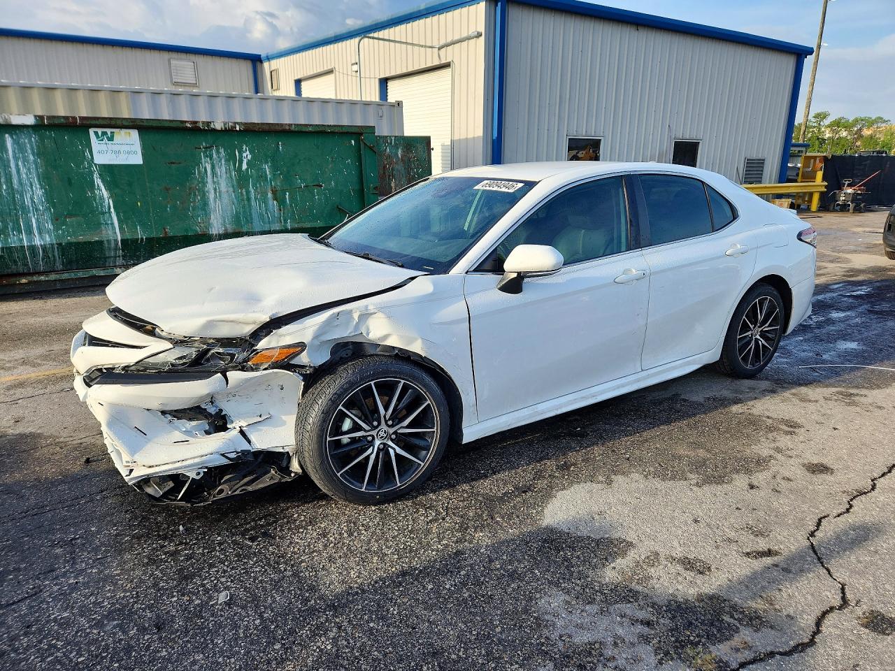 2024 TOYOTA CAMRY — Front 3/4
