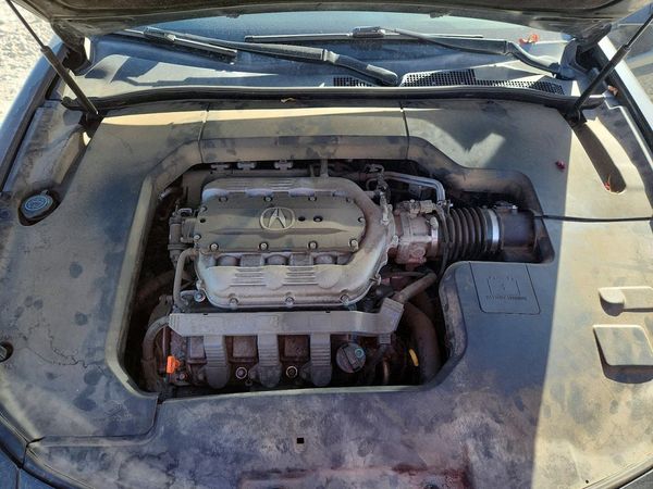 2014 ACURA TL SH-AWD TECH — Engine bay