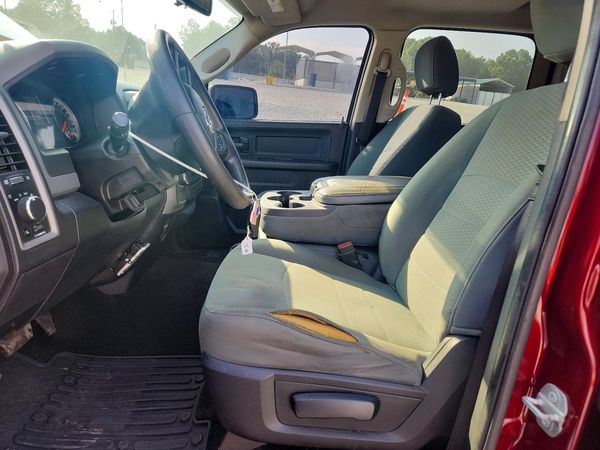 2016 RAM 1500 ST — DENT