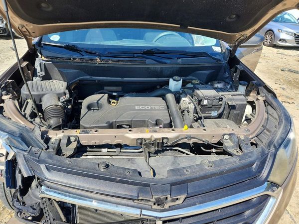 2018 CHEVROLET EQUINOX LS — Engine bay