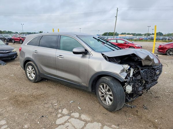 2019 KIA SORENTO L, LX, S — Passenger 3/4