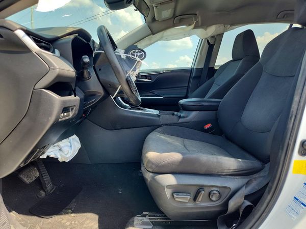 2021 TOYOTA RAV4 — DENT