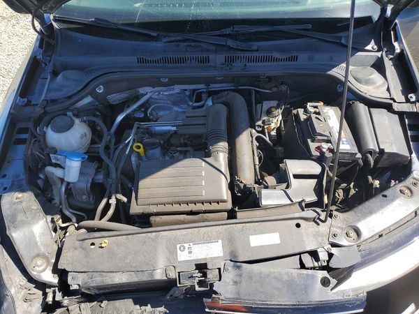 2018 VOLKSWAGEN JETTA SE, Wolfsburg — Engine bay
