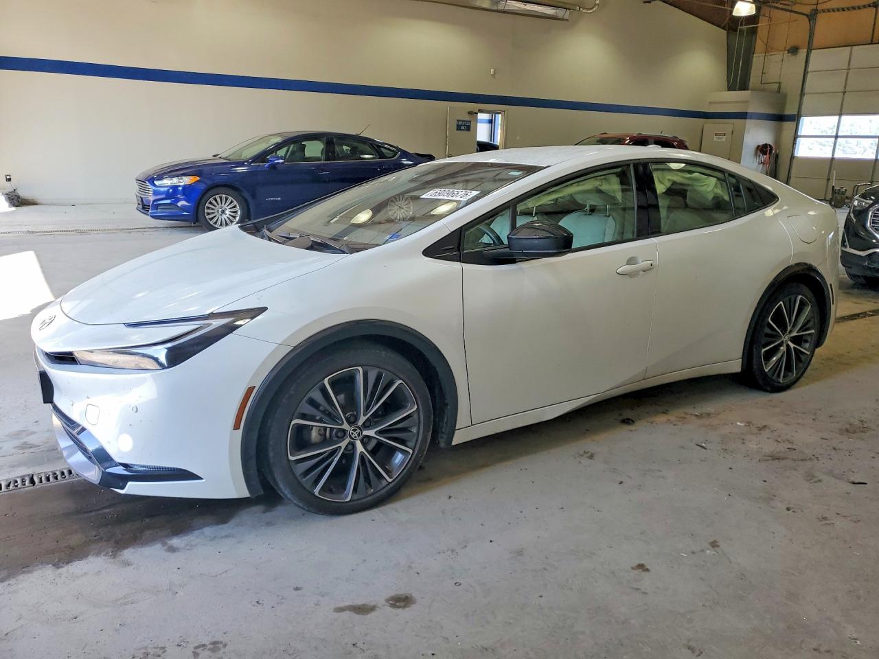 2024 TOYOTA PRIUS — Front 3/4