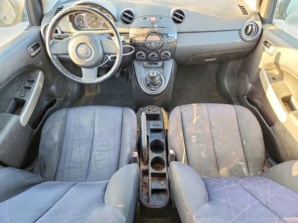2013 MAZDA MAZDA2 Sport/GX