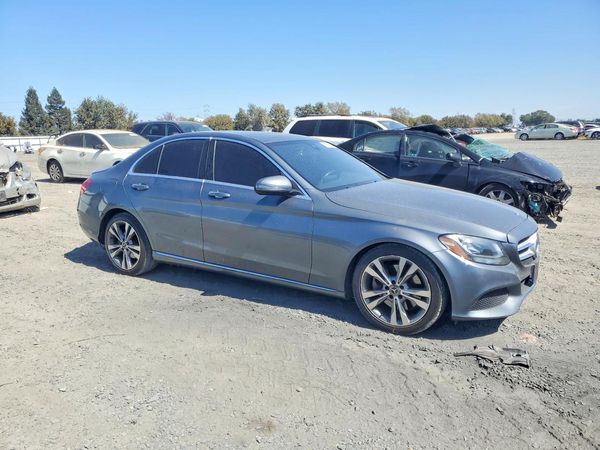 2018 MERCEDES-BENZ C C300