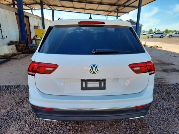 2021 VOLKSWAGEN TIGUAN SE, SE R-Line Black, SEL — DIRR