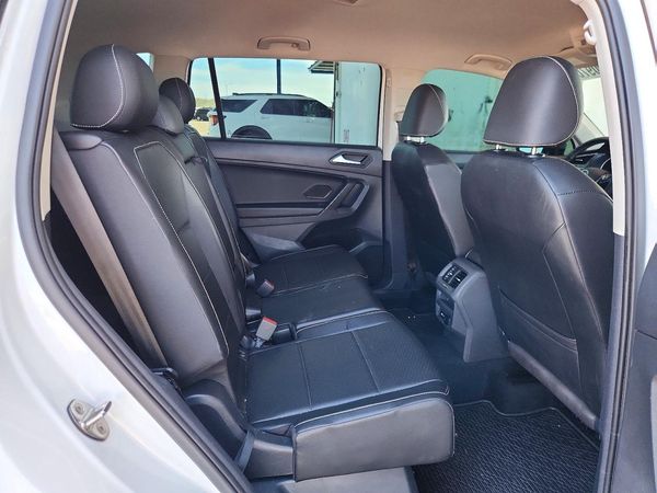 2021 VOLKSWAGEN TIGUAN SE, SE R-Line Black, SEL — PSRS