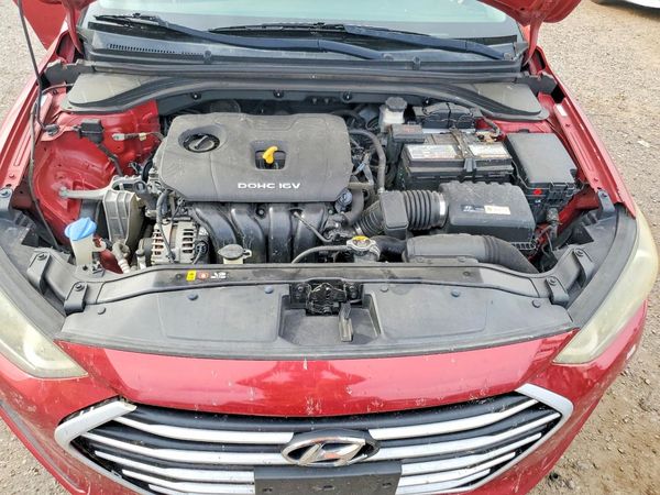 2017 HYUNDAI ELANTRA — Engine bay
