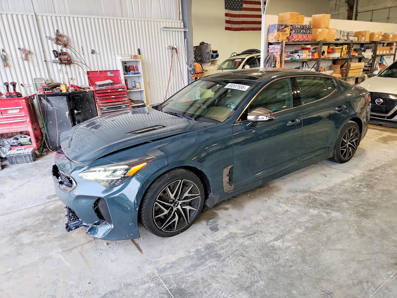 2022 KIA STINGER — Front 3/4