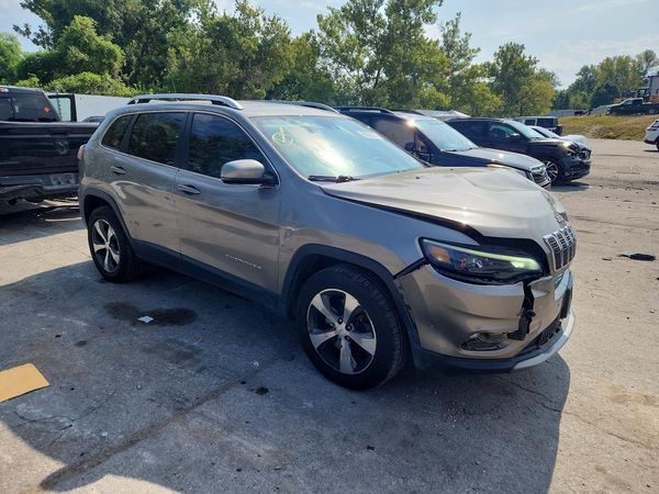 2019 JEEP CHEROKEE — Passenger 3/4