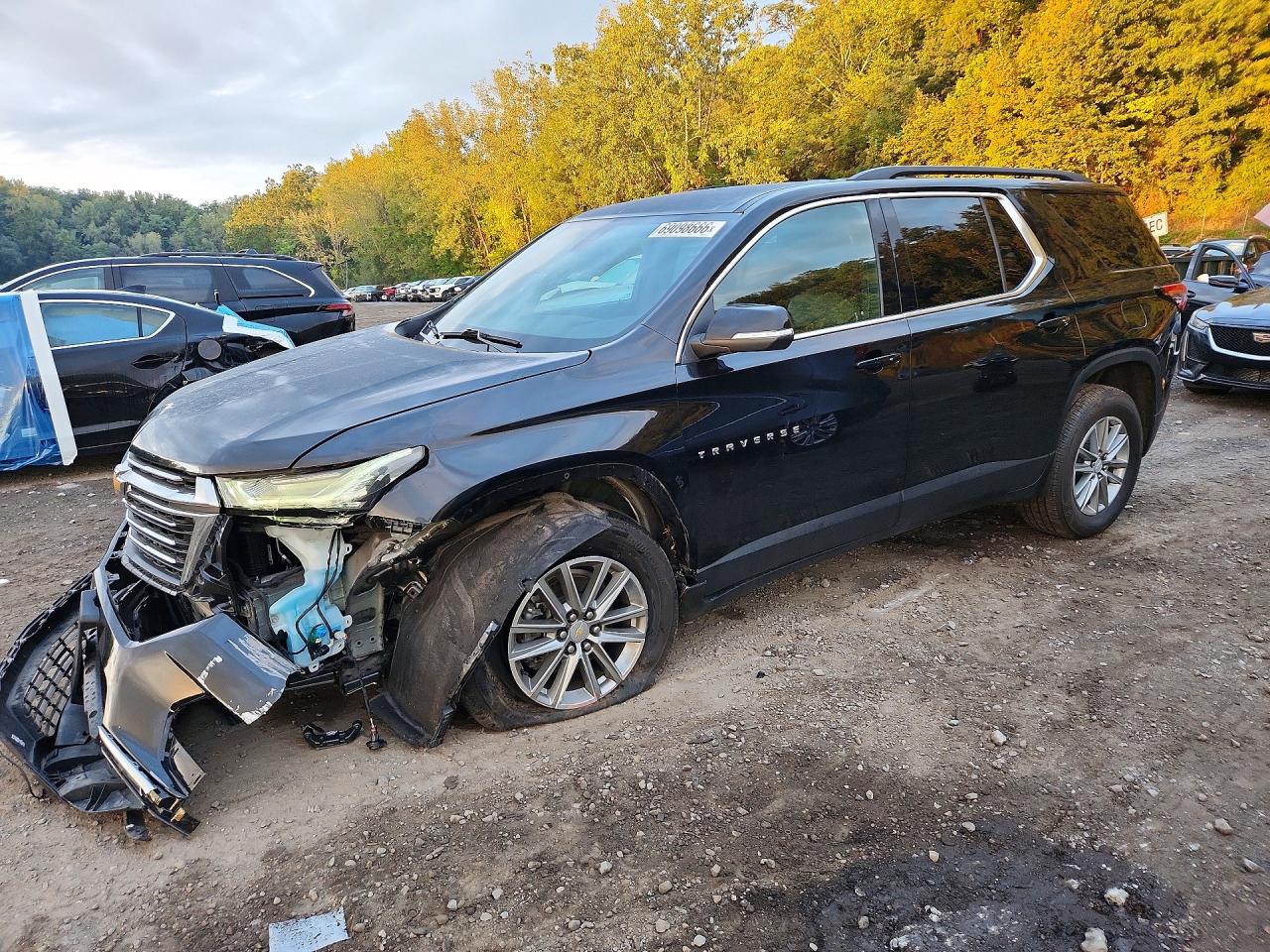 2023 CHEVROLET TRAVERSE LT — Front 3/4