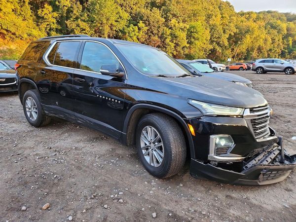 2023 CHEVROLET TRAVERSE LT — Passenger 3/4